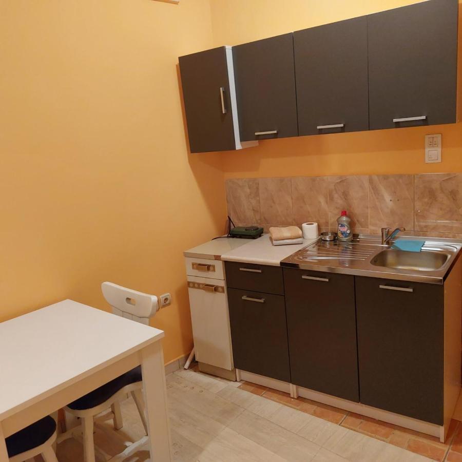 Ferienwohnung Soba Lara Kruševac Exterior foto