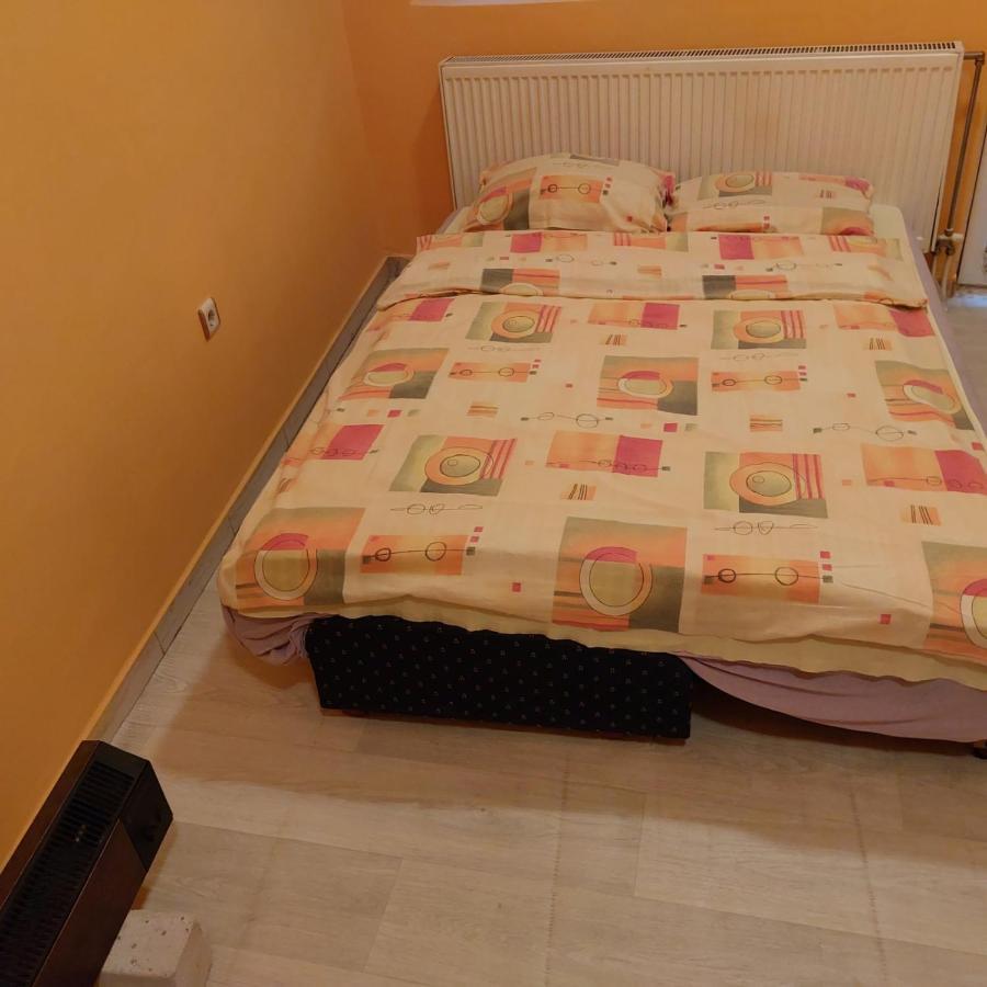 Ferienwohnung Soba Lara Kruševac Exterior foto