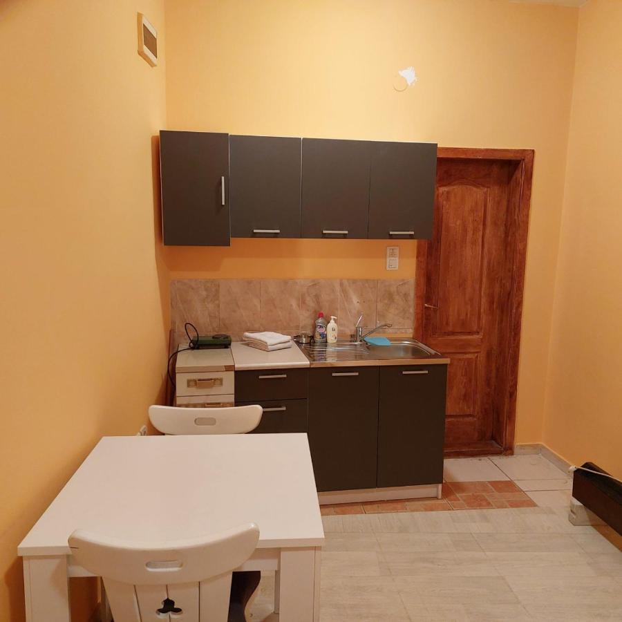Ferienwohnung Soba Lara Kruševac Exterior foto